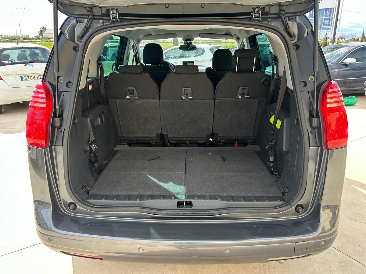 PEUGEOT 5008 STYLE 1.6 HDI AUTO SPANISH LHD IN SPAIN 118000 MILES 7 SEATS 2014